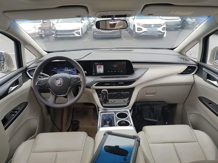 صورة 6 - Buick GL8 ES