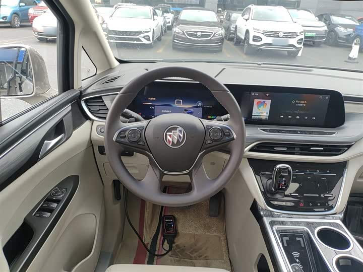 صورة 7 - Buick GL8 ES