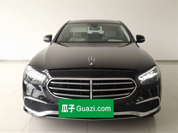 Фото 3 - Mercedes-Benz E-Class