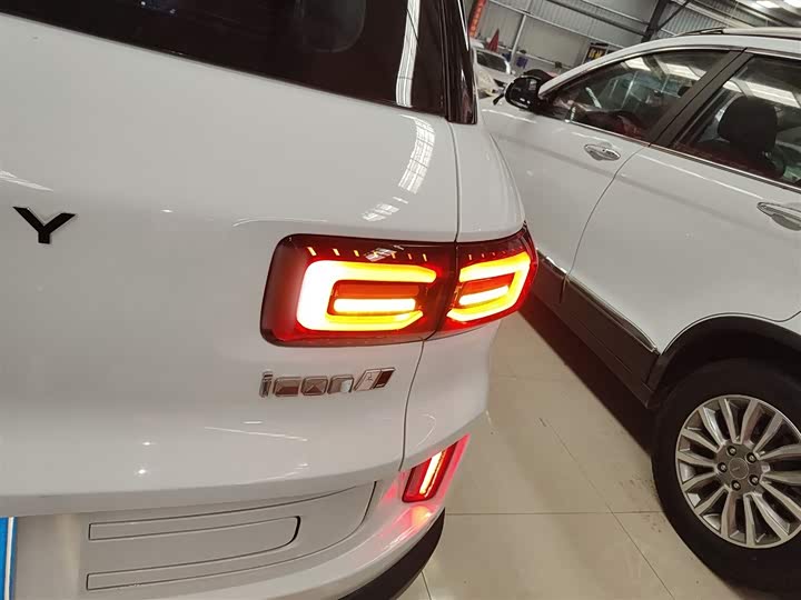 Geely Icon 2023 2023款 1.5TD 巧克力醇巧版
