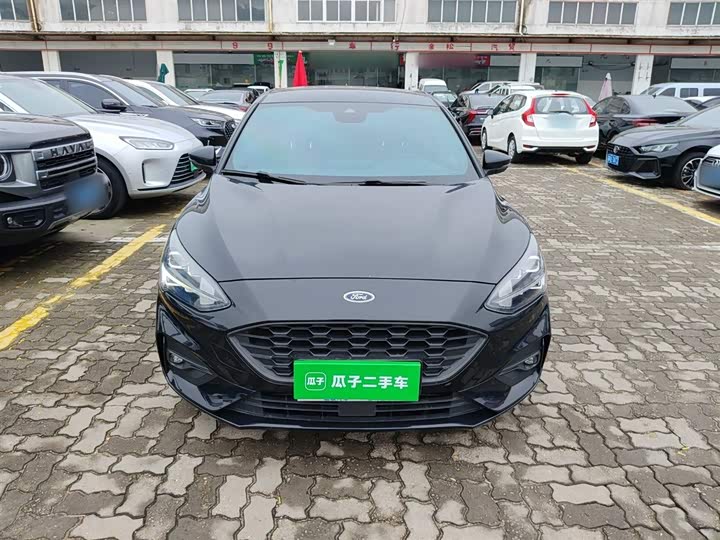 Ford Focus 2021 2021款 三厢 EcoBoost 180 自动ST Line