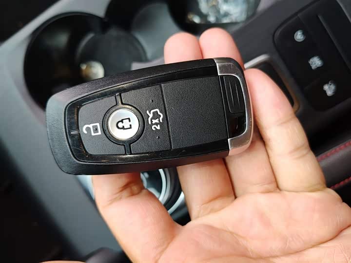 Ford Focus 2021 2021款 三厢 EcoBoost 180 自动ST Line