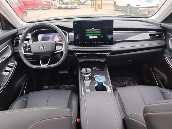 Changan CS75 2026 2026款 PRO 1.5T DCT 尊享型 7座