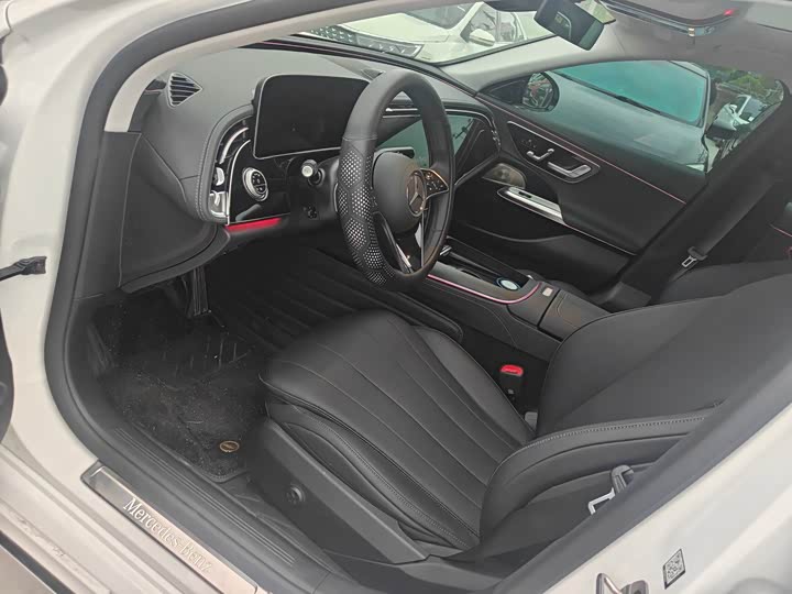 Фото 6 - Mercedes-Benz E-Class