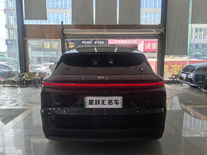 2025 LiXiang i6