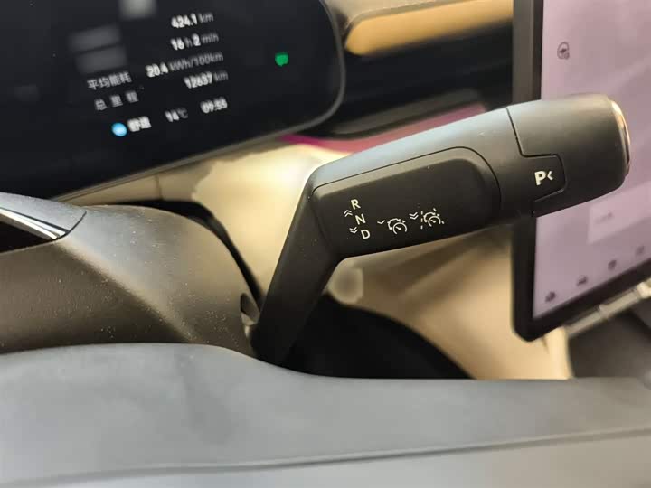 Zeekr 007 GT 2025 2025款 四驱智驾版 75kWh