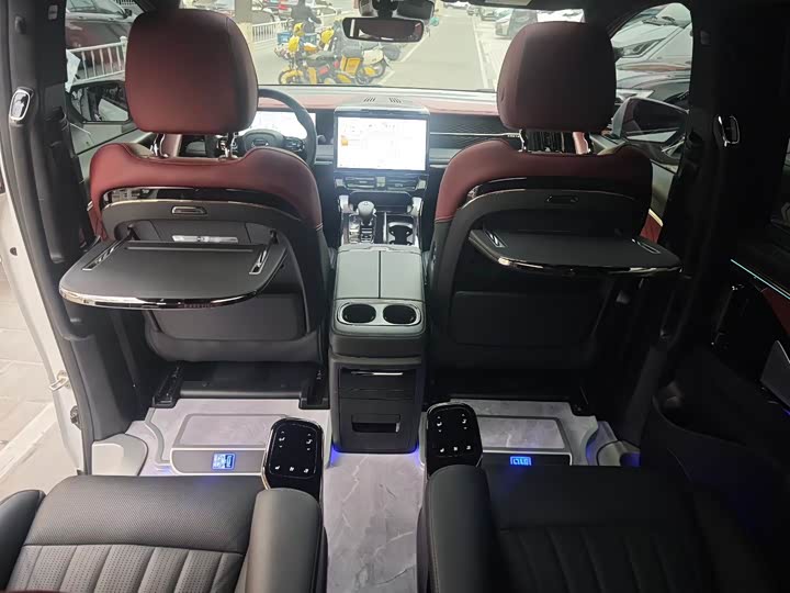 GAC Trumpchi M8 2025 2025款 宗师系列 超级混动版