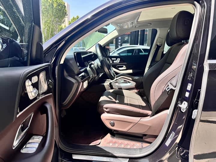 Photo 9 - Mercedes-Benz GLS-Class