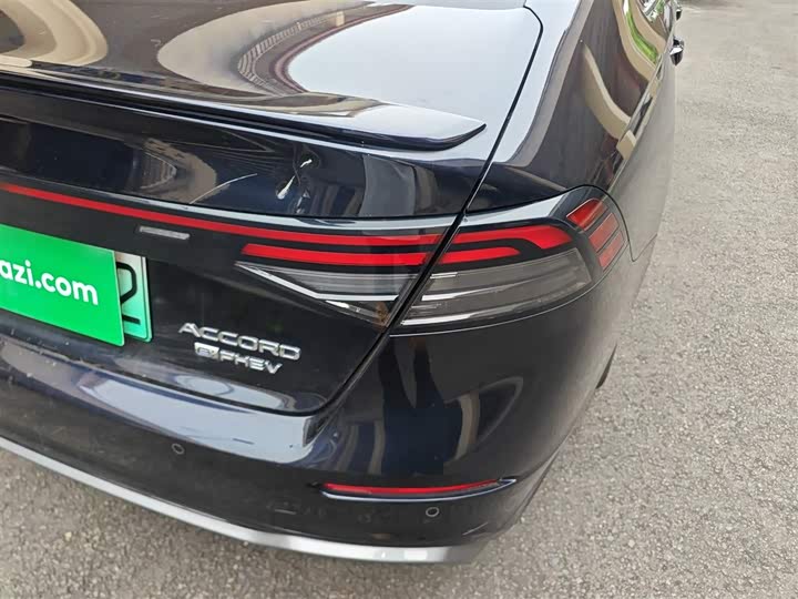 Фото 8 - Honda Accord Hybrid