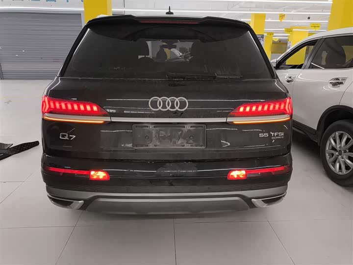 Audi Q7 2021 2021款 55 TFSI quattro S line运动型