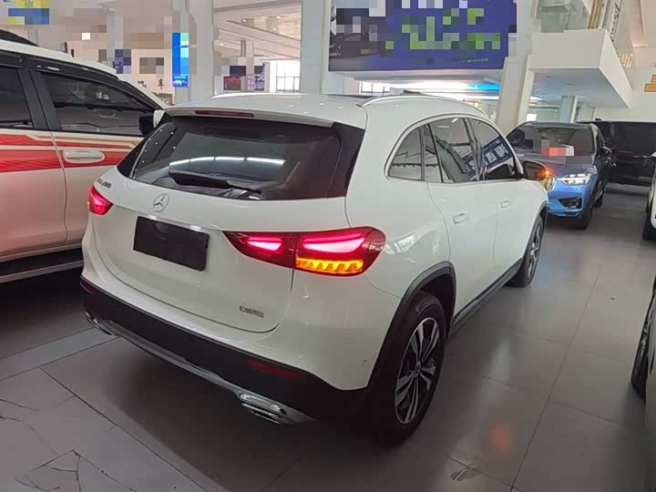 2025 Mercedes-Benz GLA-Class