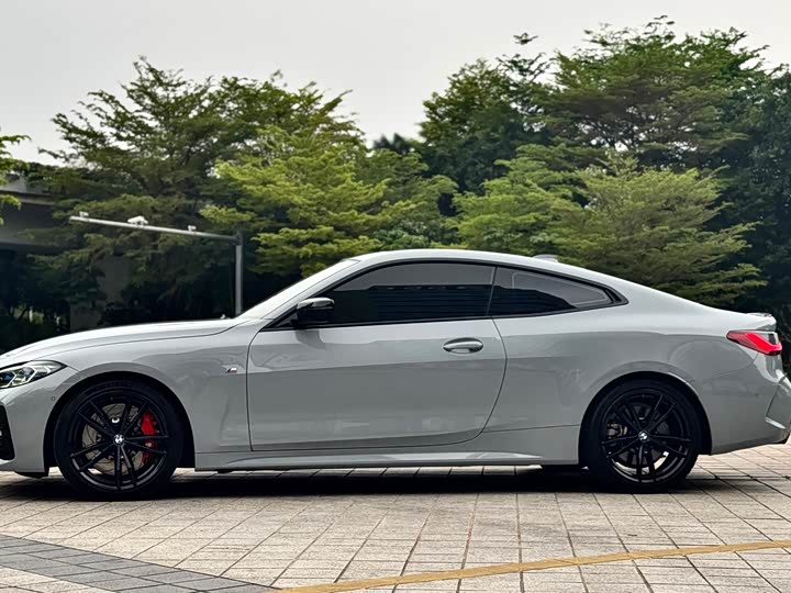Photo 2 - BMW 4 Series