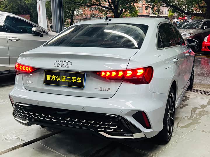 Audi A3 2026 2026款 A3L Limousine 35TFSI 飞驰尊享型