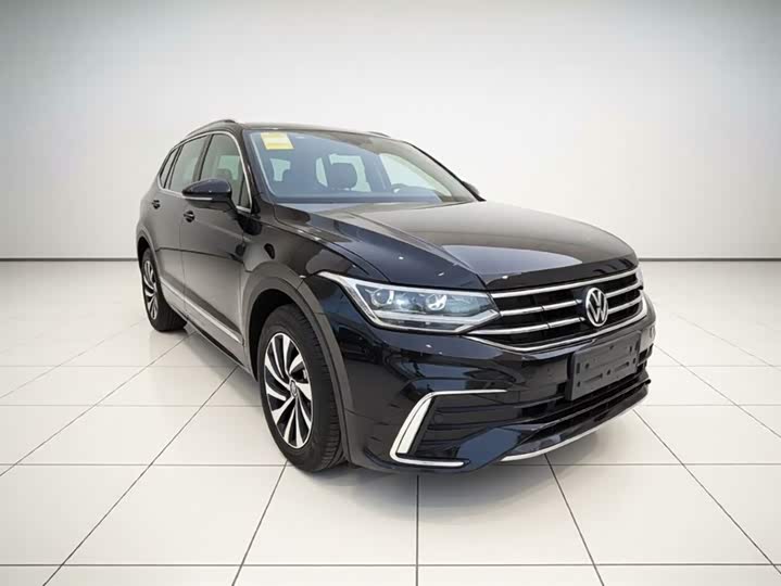 Фото 7 - Volkswagen Tiguan L Hybrid