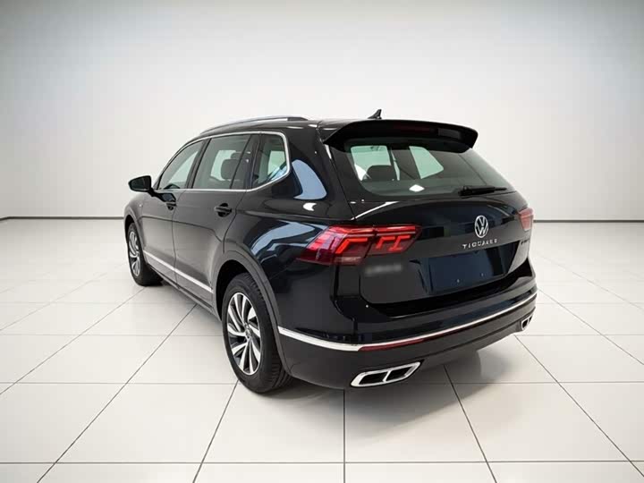 Фото 8 - Volkswagen Tiguan L Hybrid