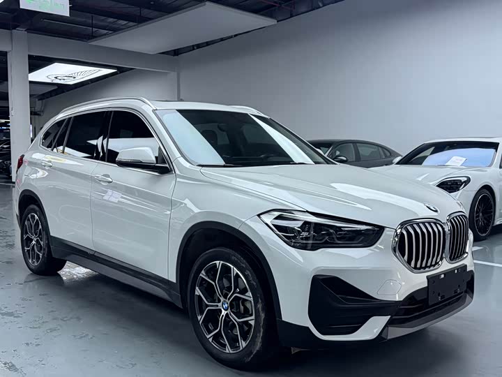 Фото 3 - BMW X1