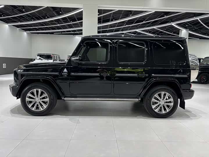 Фото 5 - Mercedes-Benz G-Class
