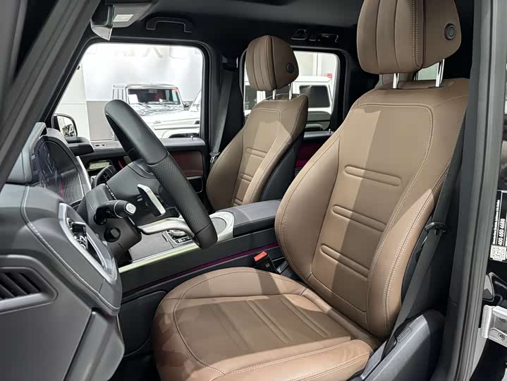 Фото 9 - Mercedes-Benz G-Class
