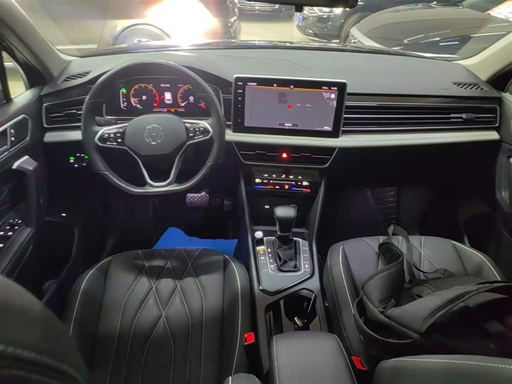 Фото 6 - Volkswagen Tiguan L Pro