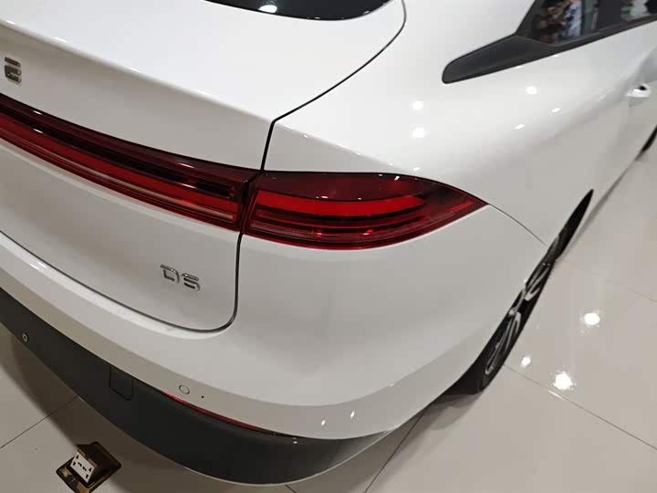 Roewe D6 2025 2025款 450km 尊享版