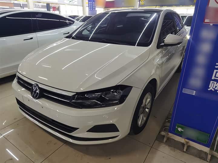 Фото 1 - Volkswagen Polo