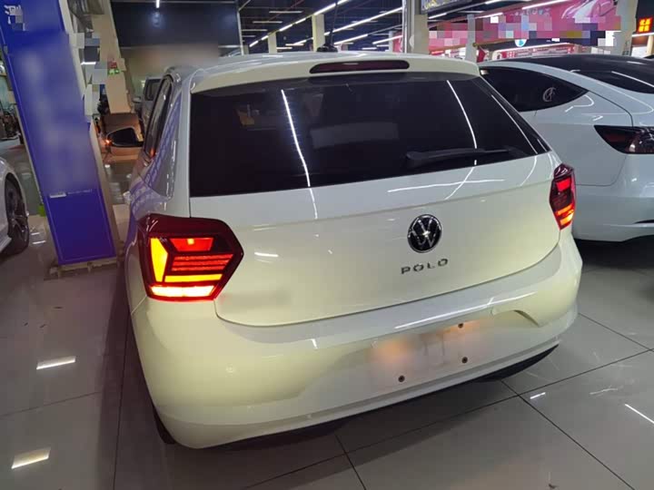 Фото 4 - Volkswagen Polo
