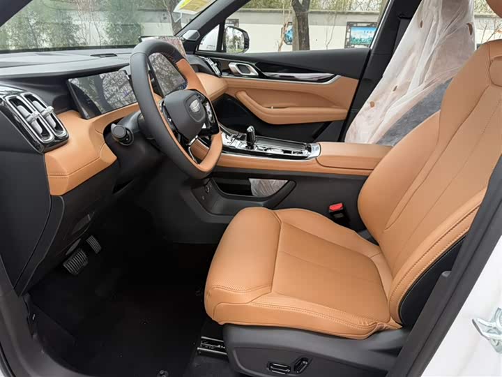 Фото 7 - Geely Atlas L