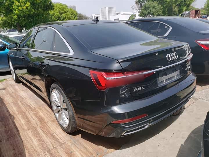 Photo 5 - Audi A6L
