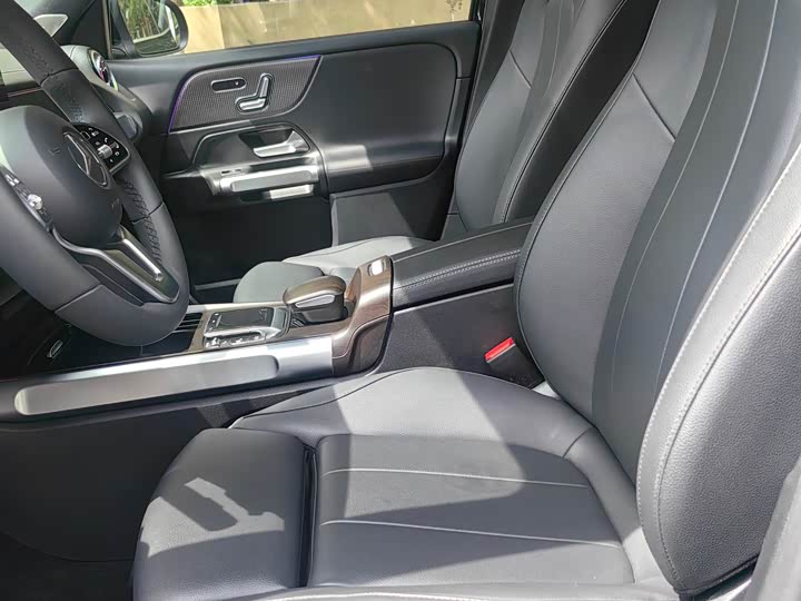 Mercedes-Benz GLB-Class 2022 2022款 GLB 200 时尚型