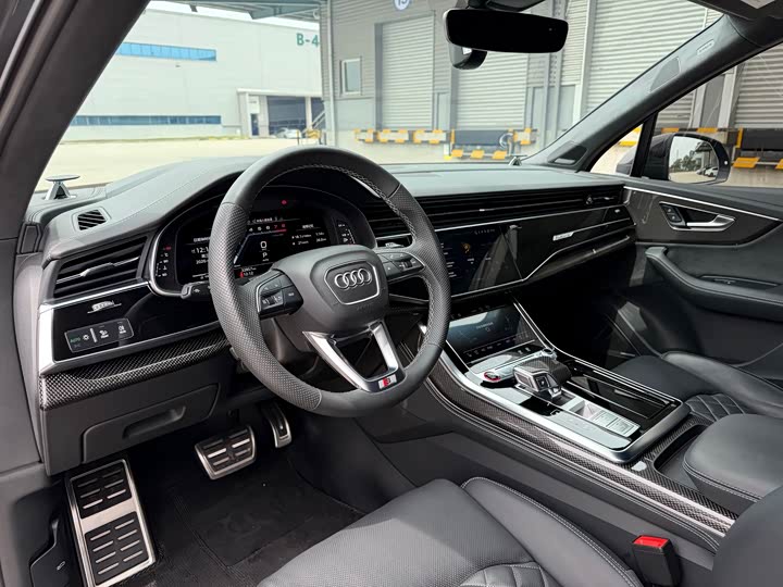 Audi SQ7 2024 2024款 4.0 TFSI 暗夜骑士版