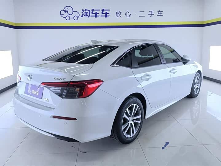 Фото 3 - Honda Civic