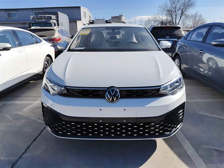 Photo 3 - Volkswagen Lavida