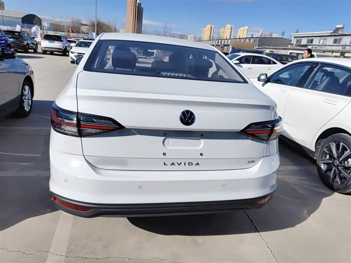 Photo 4 - Volkswagen Lavida