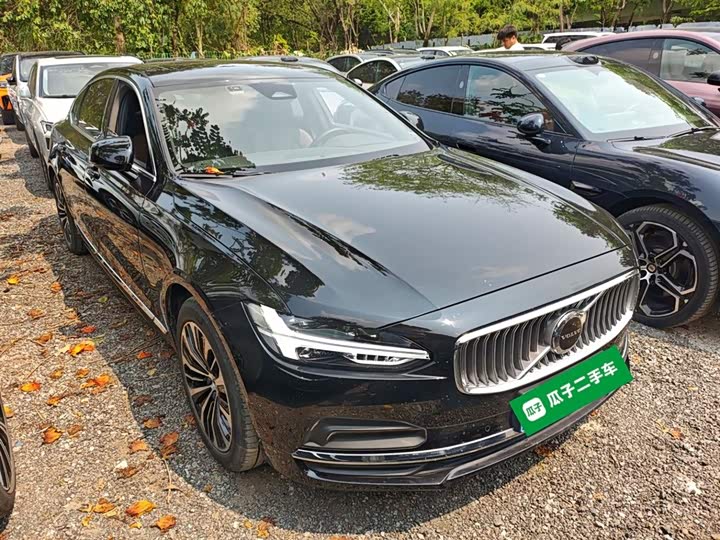 Фото 4 - Volvo S90