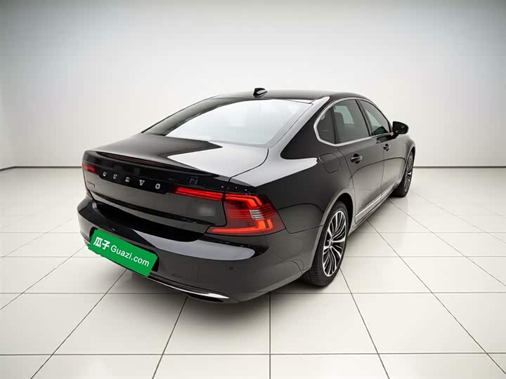 Фото 7 - Volvo S90