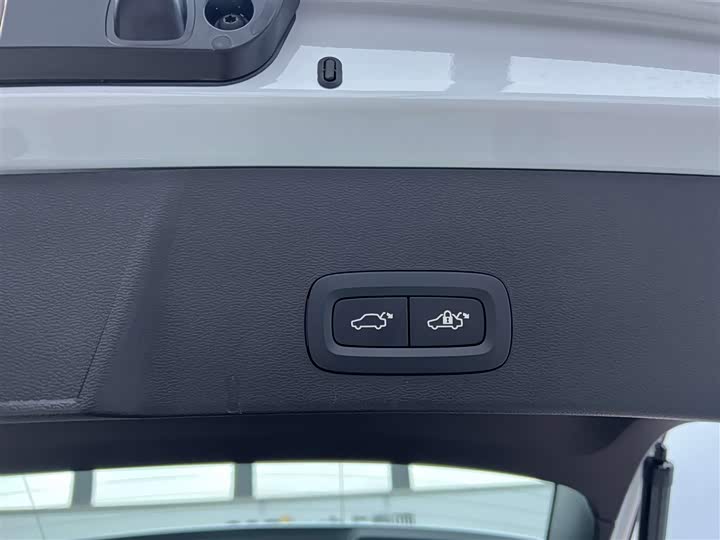 Volvo XC40 2024 2024款 B3 智远豪华版