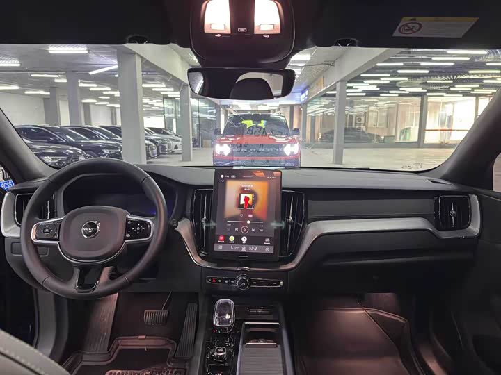Volvo XC60 2026 2026款 B5 四驱智远极夜黑版