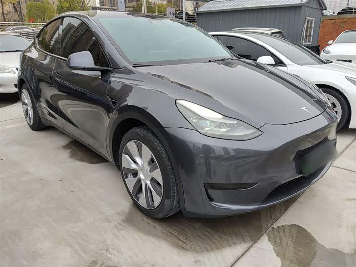 Фото 4 - Tesla Model Y