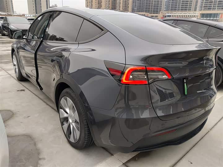 Фото 5 - Tesla Model Y