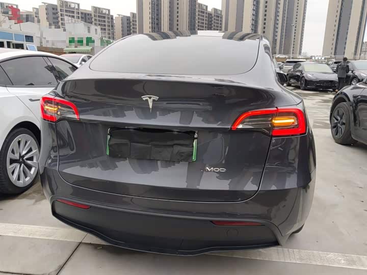 Фото 6 - Tesla Model Y