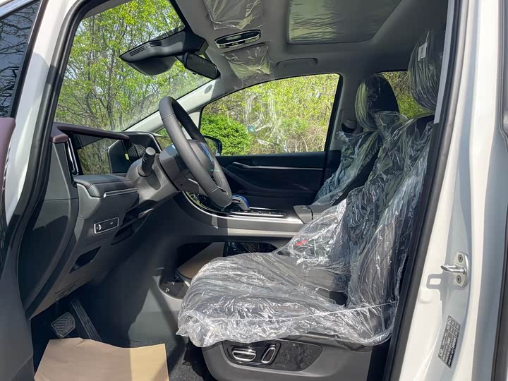 Фото 4 - GAC Trumpchi M8