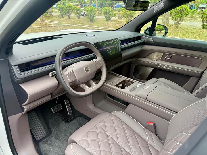 Nio ES8 2026 2026款 六座行政豪华版