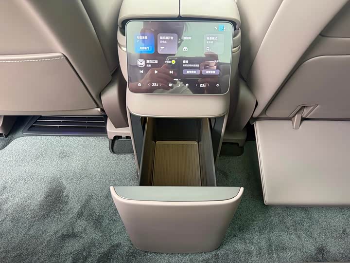 Nio ES8 2026 2026款 六座行政豪华版