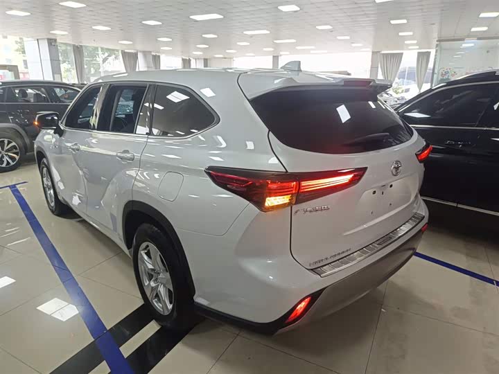 Toyota Highlander 2024 2024款 2.5L智能电混双擎两驱精英版 5座