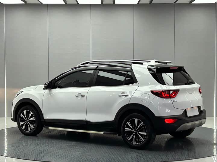 Kia KX1 2021 2021款 1.4L CVT天窗款