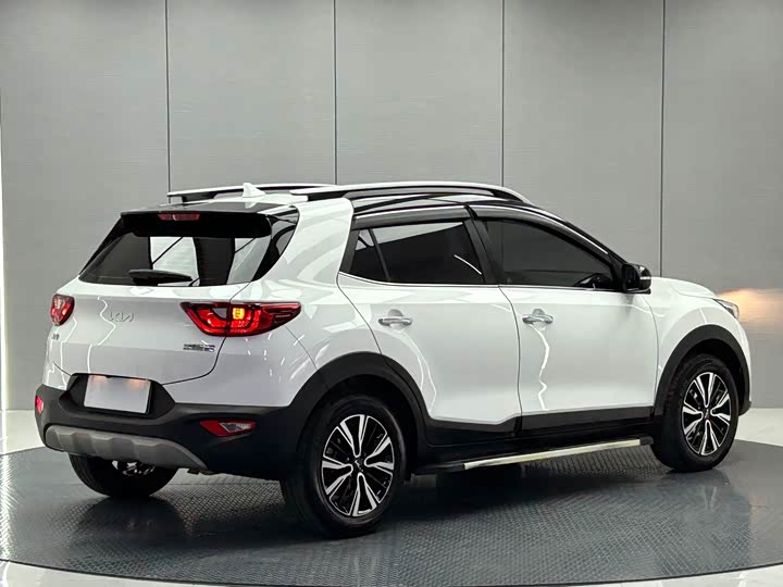 Kia KX1 2021 2021款 1.4L CVT天窗款
