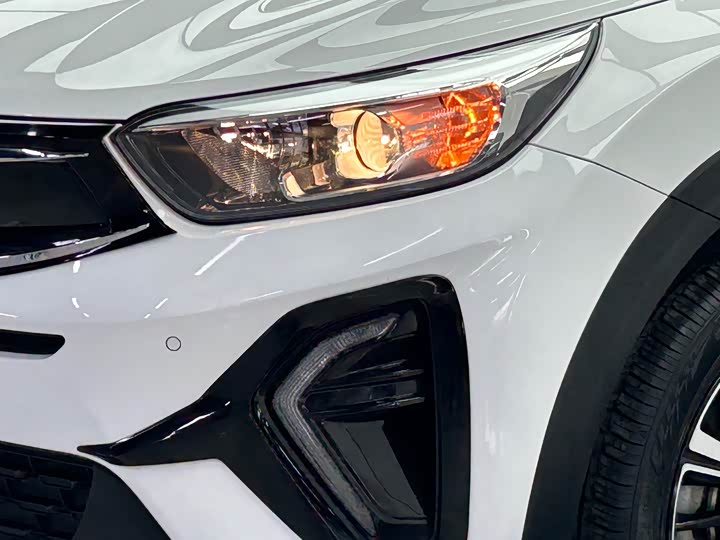 Kia KX1 2021 2021款 1.4L CVT天窗款