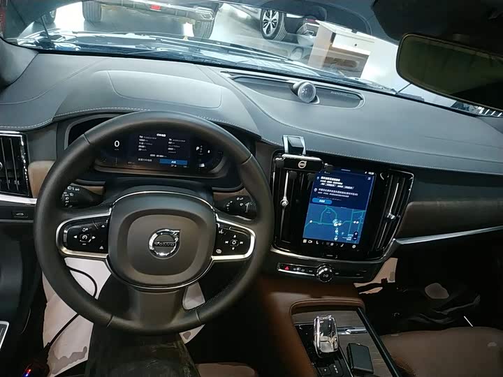Фото 6 - Volvo S90