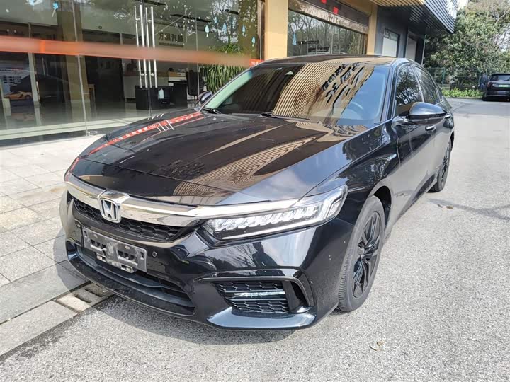 Zdjęcie 1 - Honda Inspire