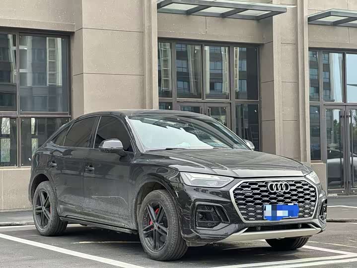 Audi Q5L Sportback 2022 2022款 40 TFSI RS套件燃速型